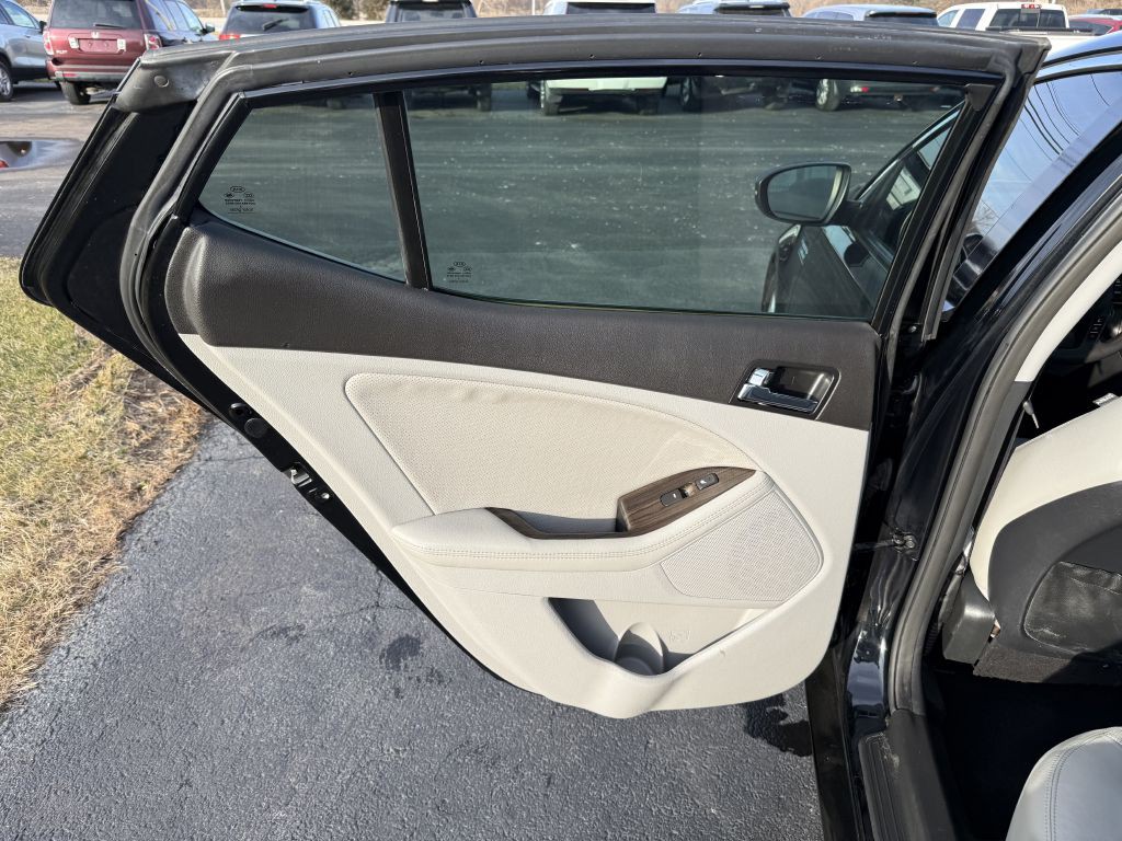 2013 Kia Optima Image 16