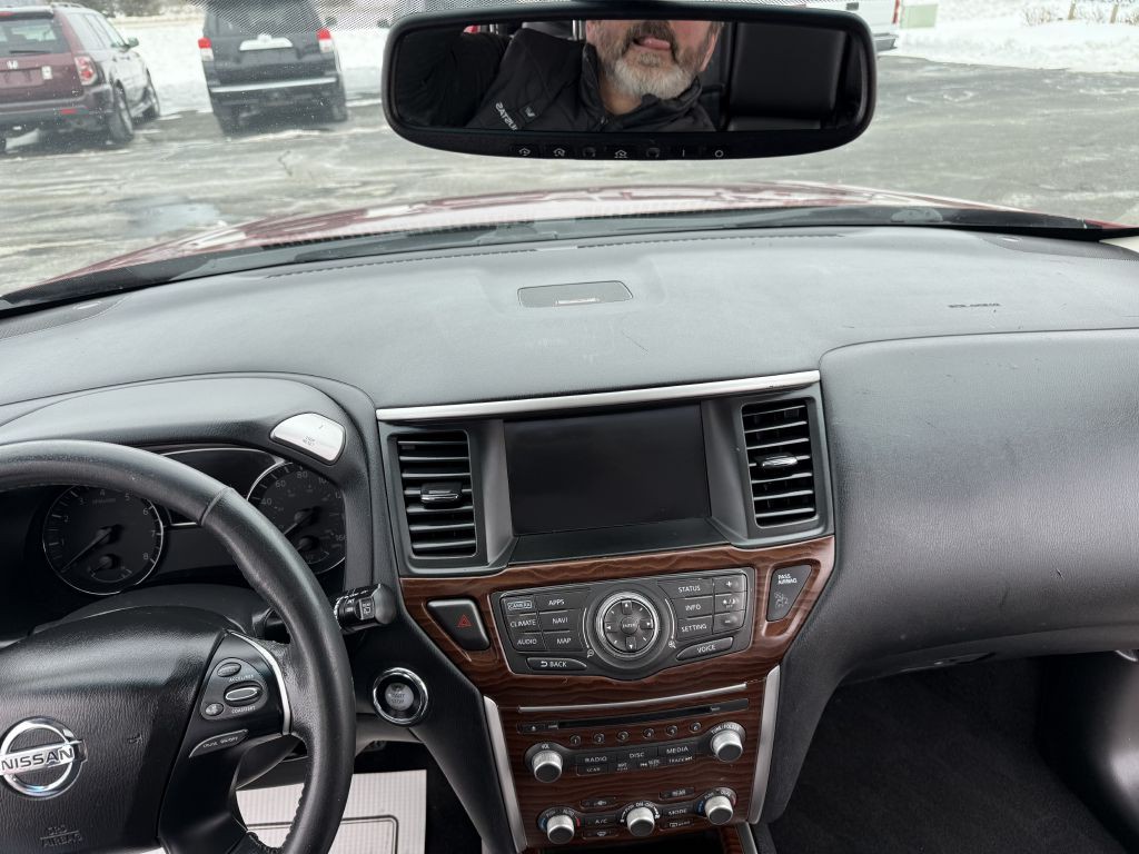 2017 Nissan Pathfinder Image 14