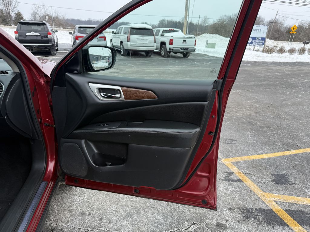 2017 Nissan Pathfinder Image 19