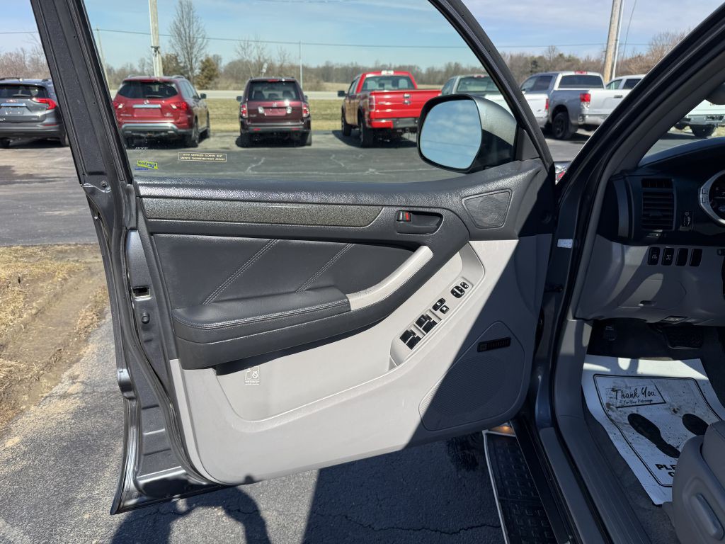 2003 Toyota 4Runner Image 14