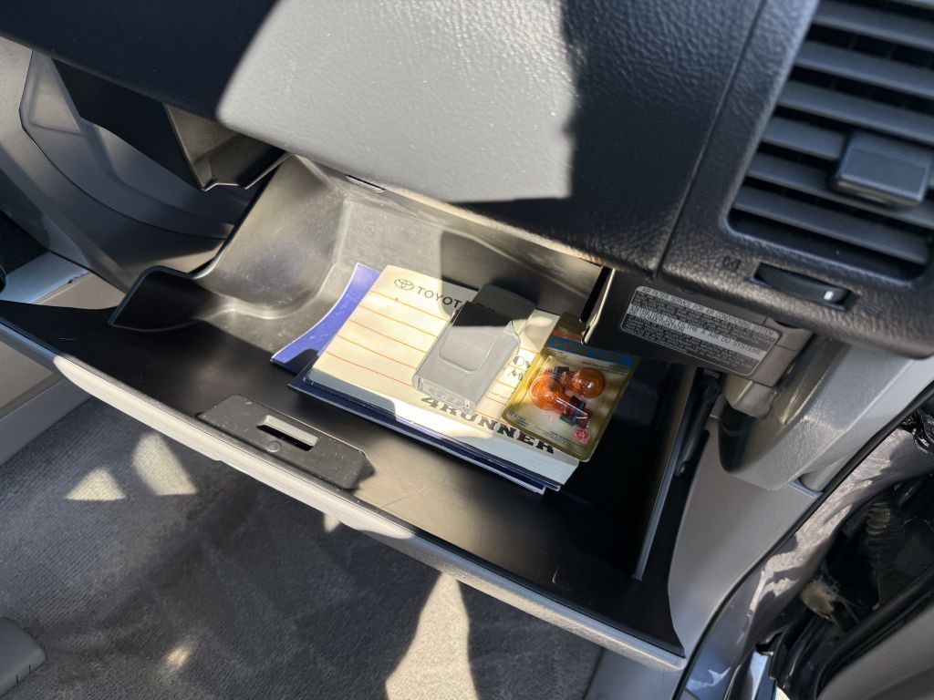 2003 Toyota 4Runner Image 18