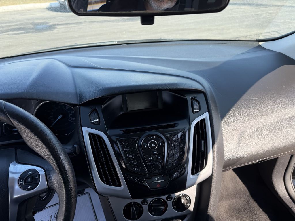 2014 Ford Focus Image 12