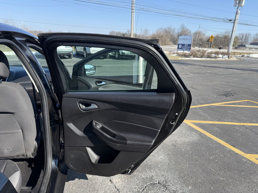 2014 Ford Focus Image 15