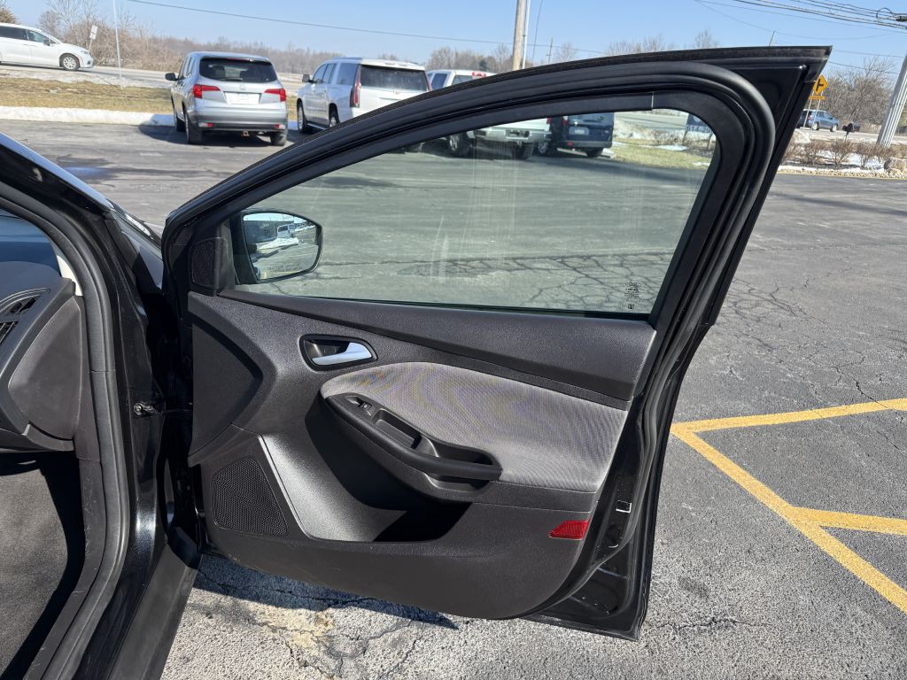 2014 Ford Focus Image 16