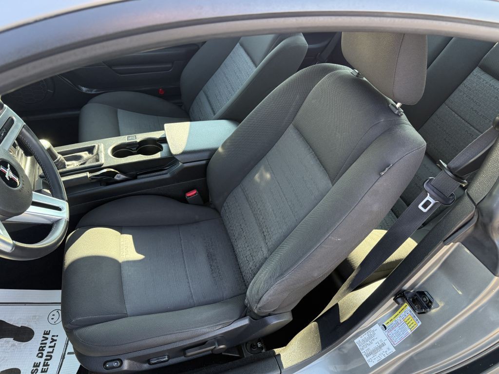 2009 Ford Mustang Image 6