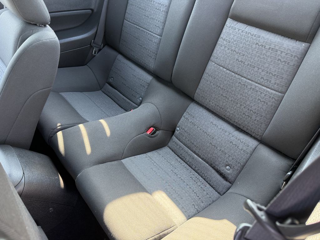 2009 Ford Mustang Image 7