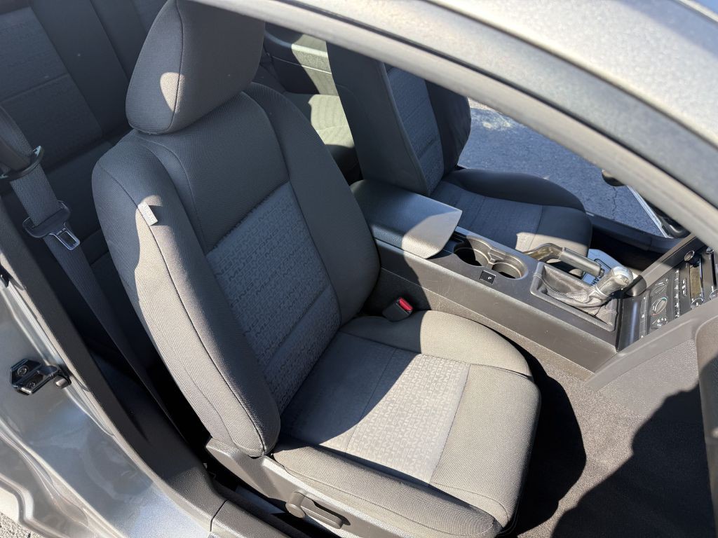 2009 Ford Mustang Image 8