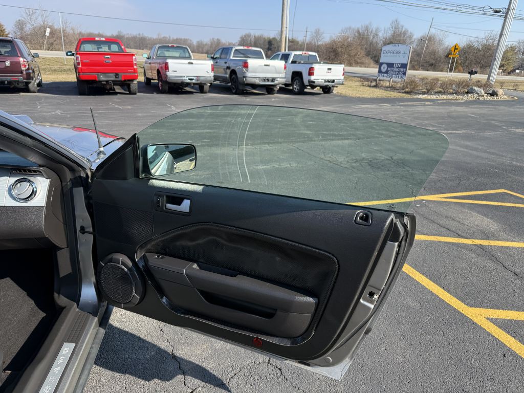 2009 Ford Mustang Image 13