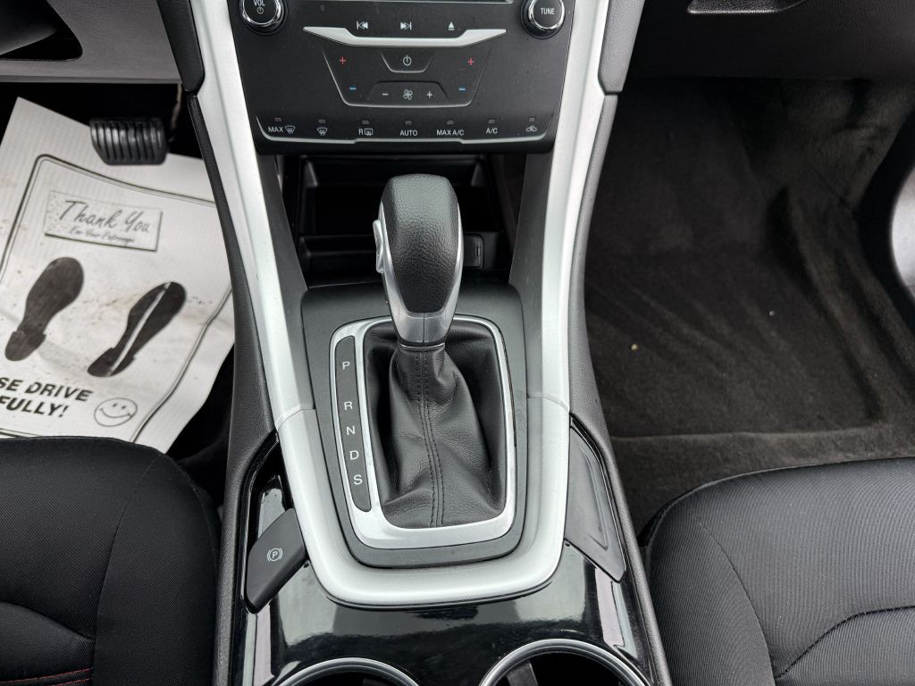 2015 Ford Fusion Image 12