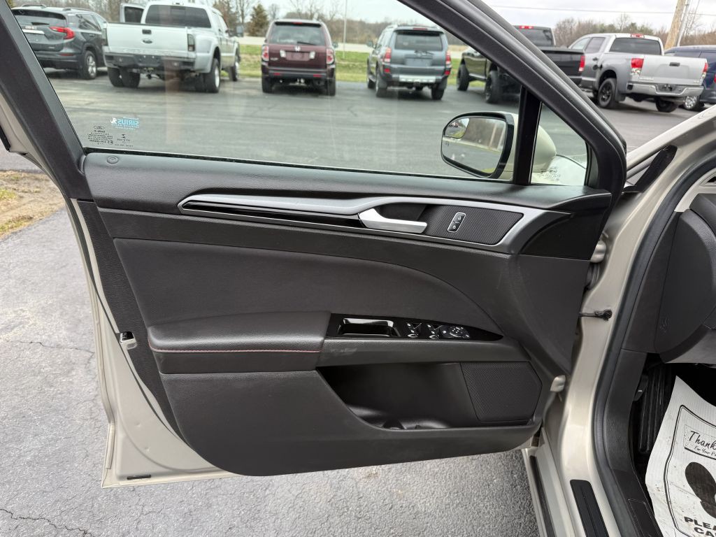 2015 Ford Fusion Image 15