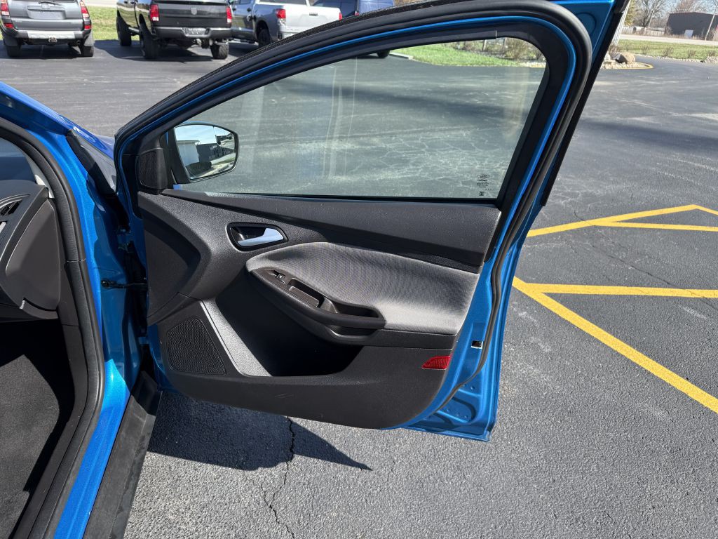 2014 Ford Focus Image 16