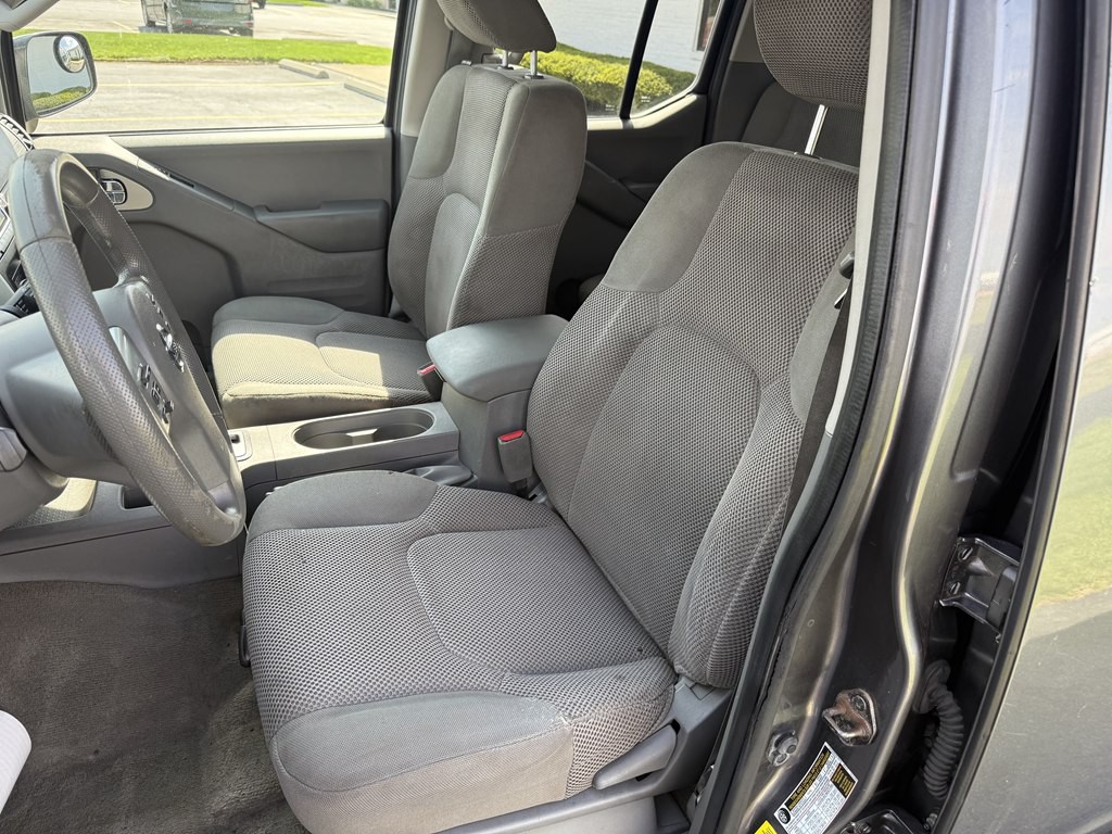 2016 Nissan Frontier Image 6