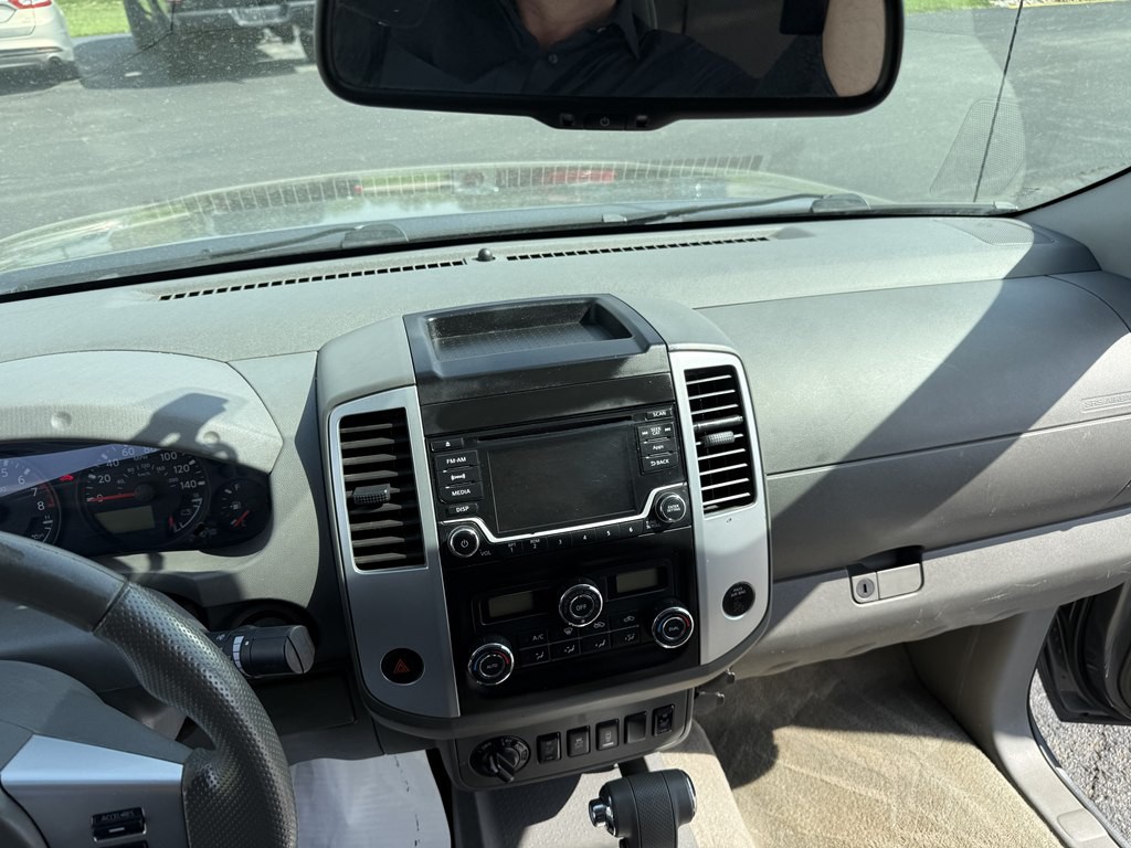 2016 Nissan Frontier Image 13