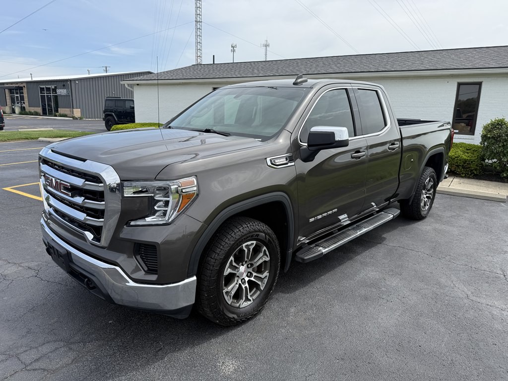 2020 GMC Sierra Image 2