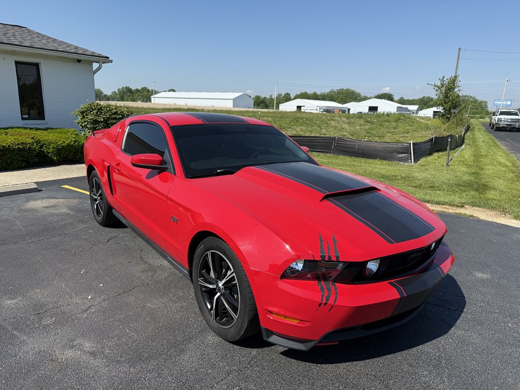 2010 Ford Mustang Image 1