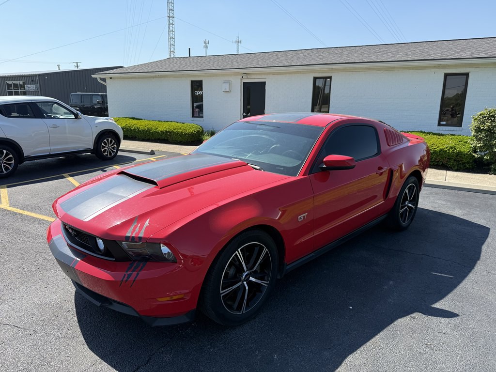 2010 Ford Mustang Image 2