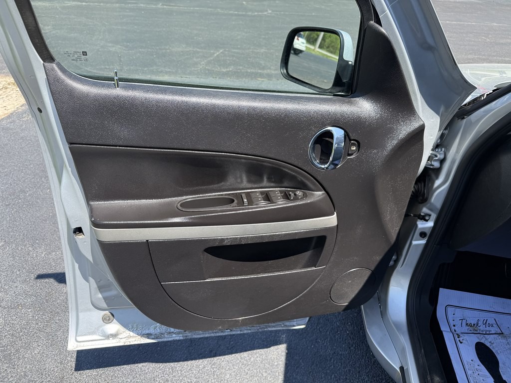 2009 Chevrolet HHR Image 12