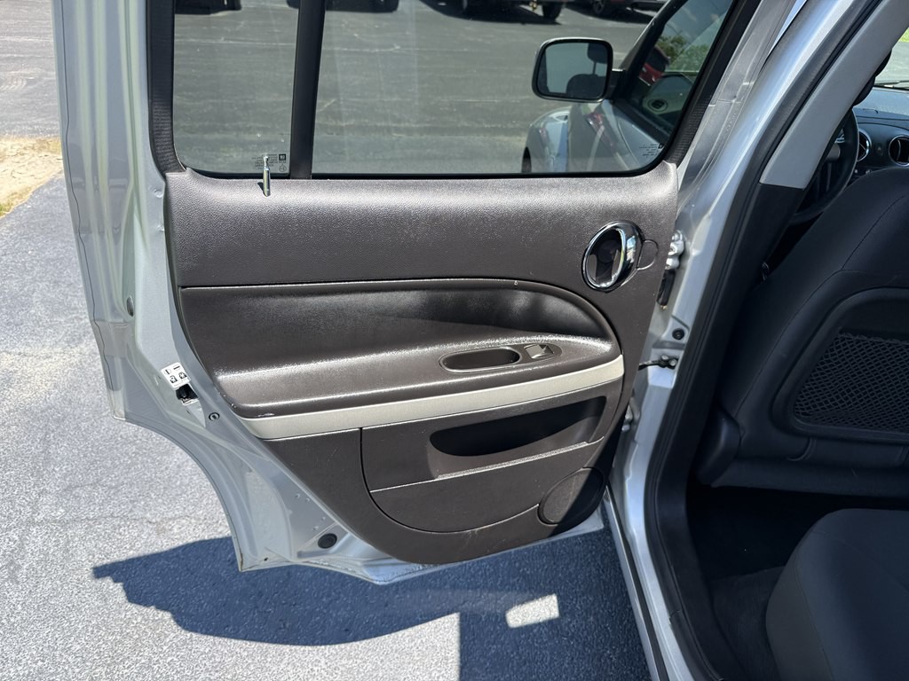 2009 Chevrolet HHR Image 13