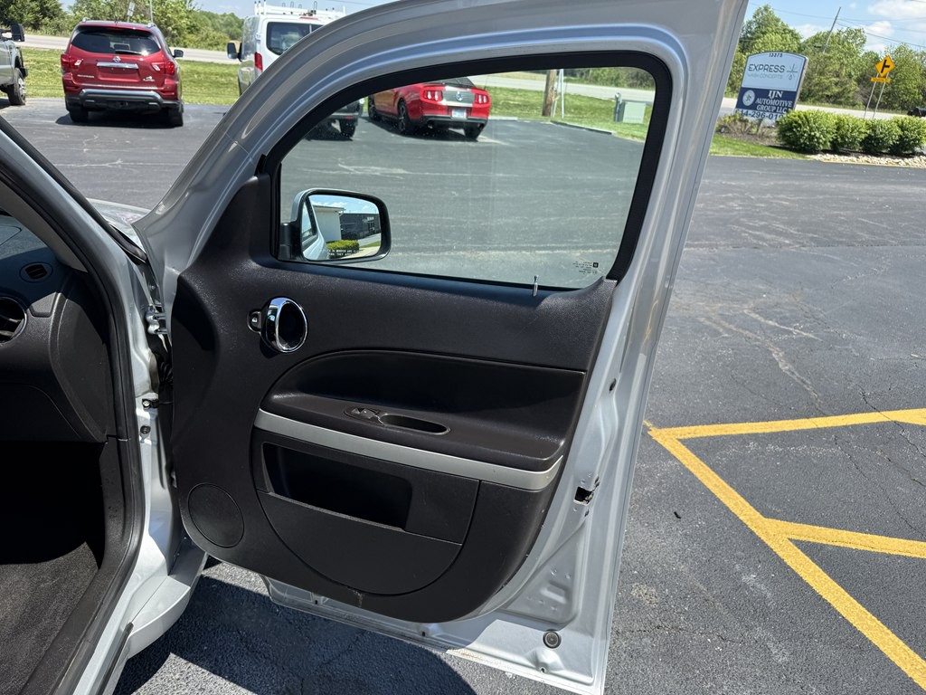 2009 Chevrolet HHR Image 15
