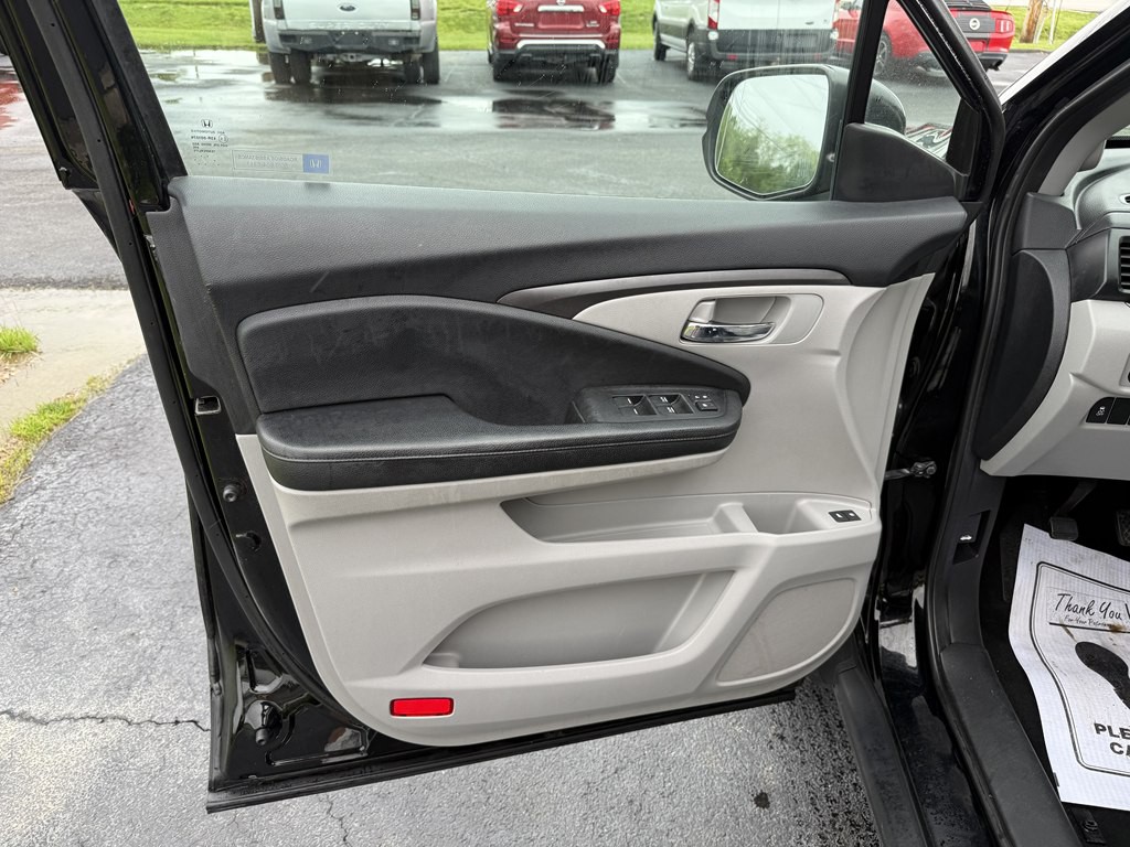 2016 Honda Pilot Image 16