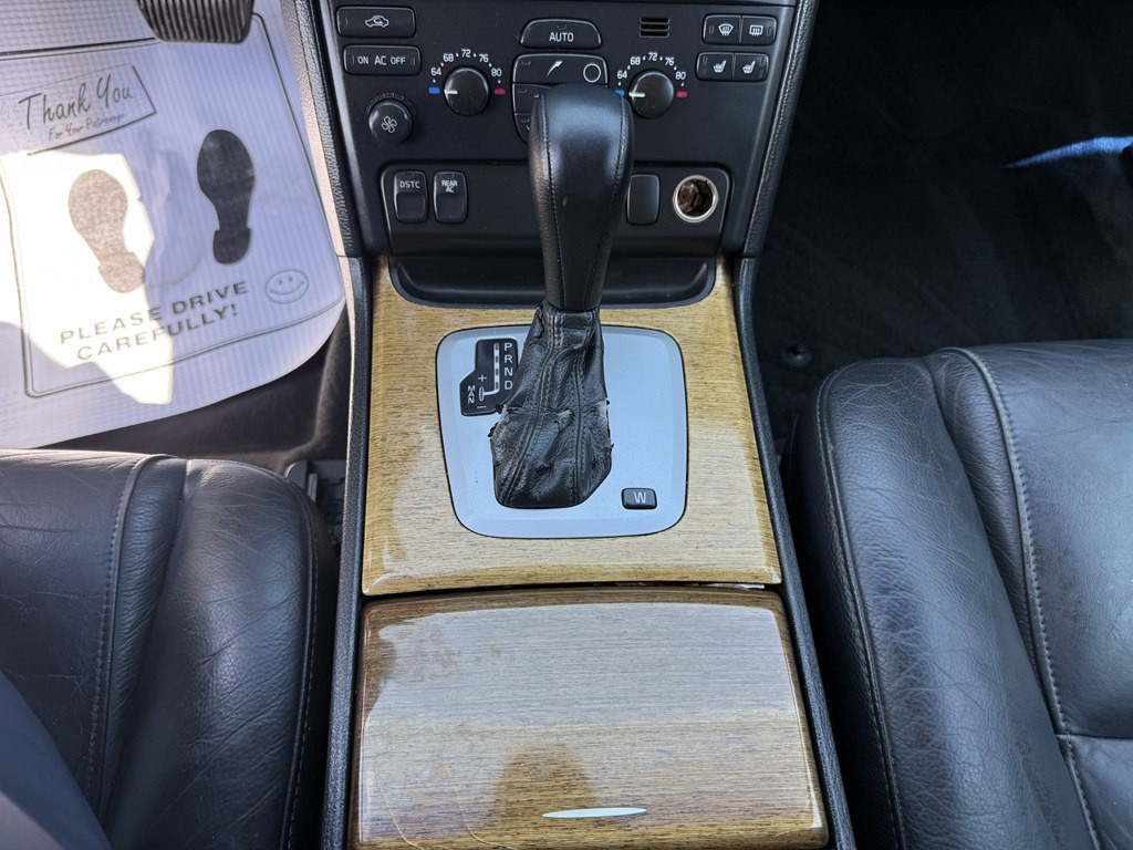 2007 Volvo XC90 Image 11