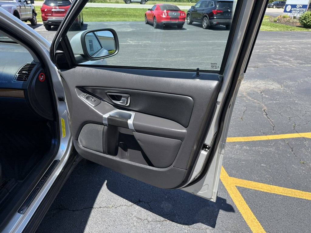 2007 Volvo XC90 Image 17