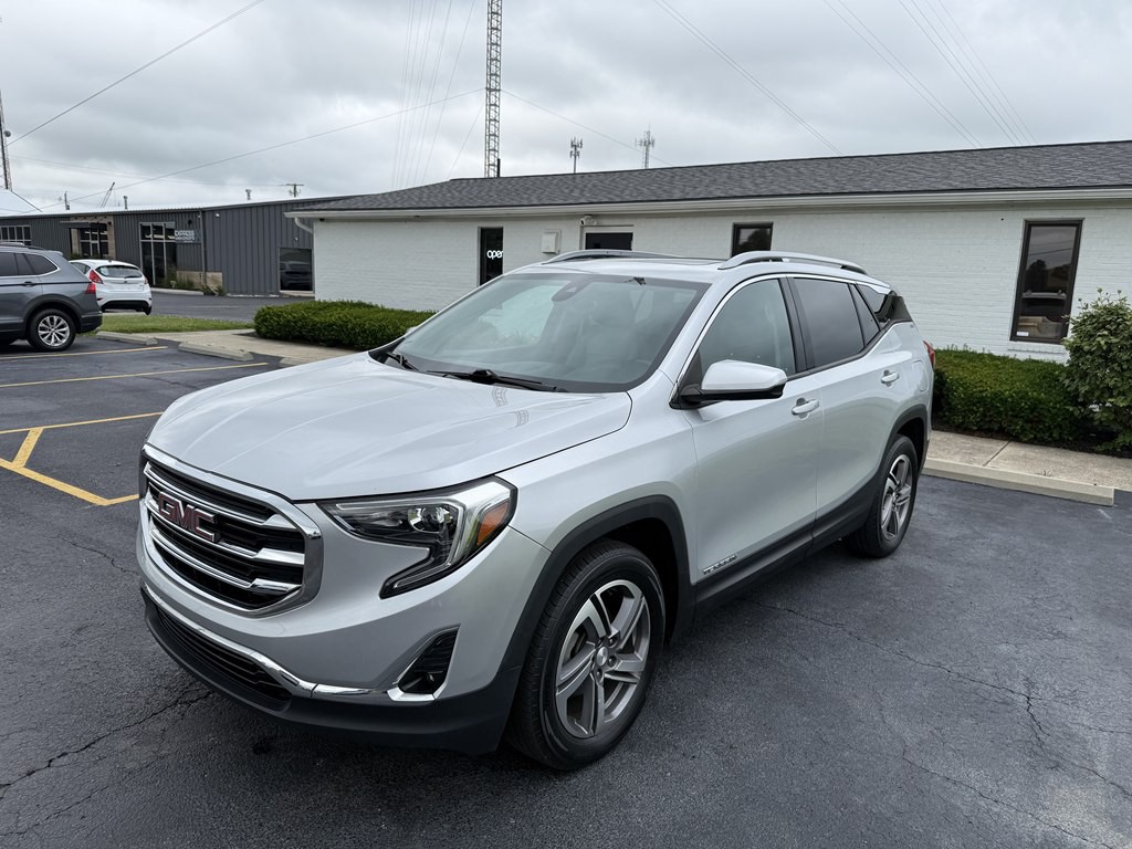 2019 GMC Terrain Image 2