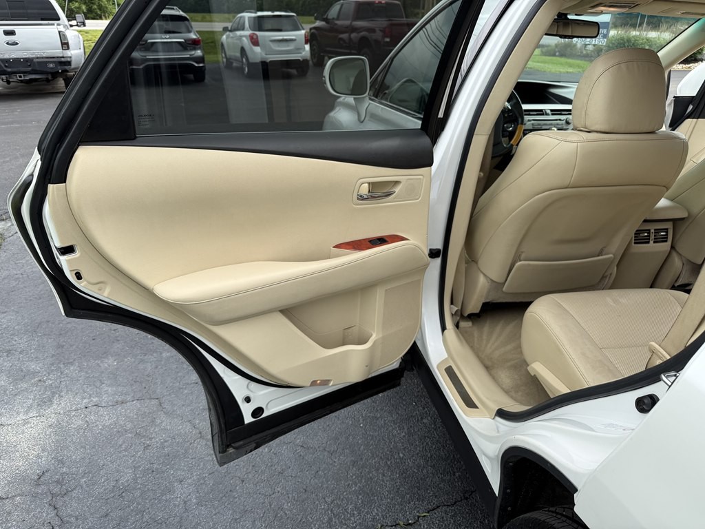 2012 Lexus RX Image 16