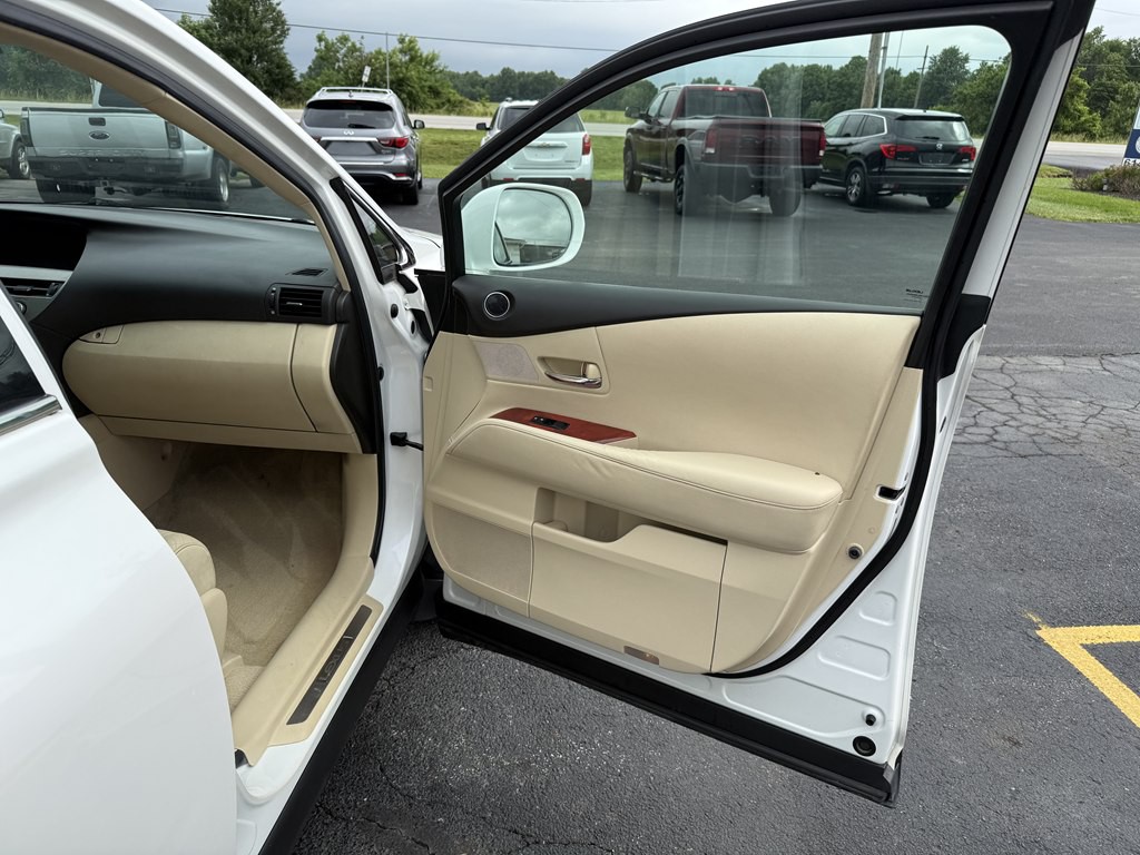 2012 Lexus RX Image 18