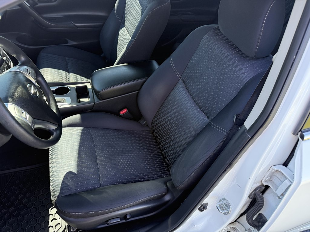 2016 Nissan Altima Image 6