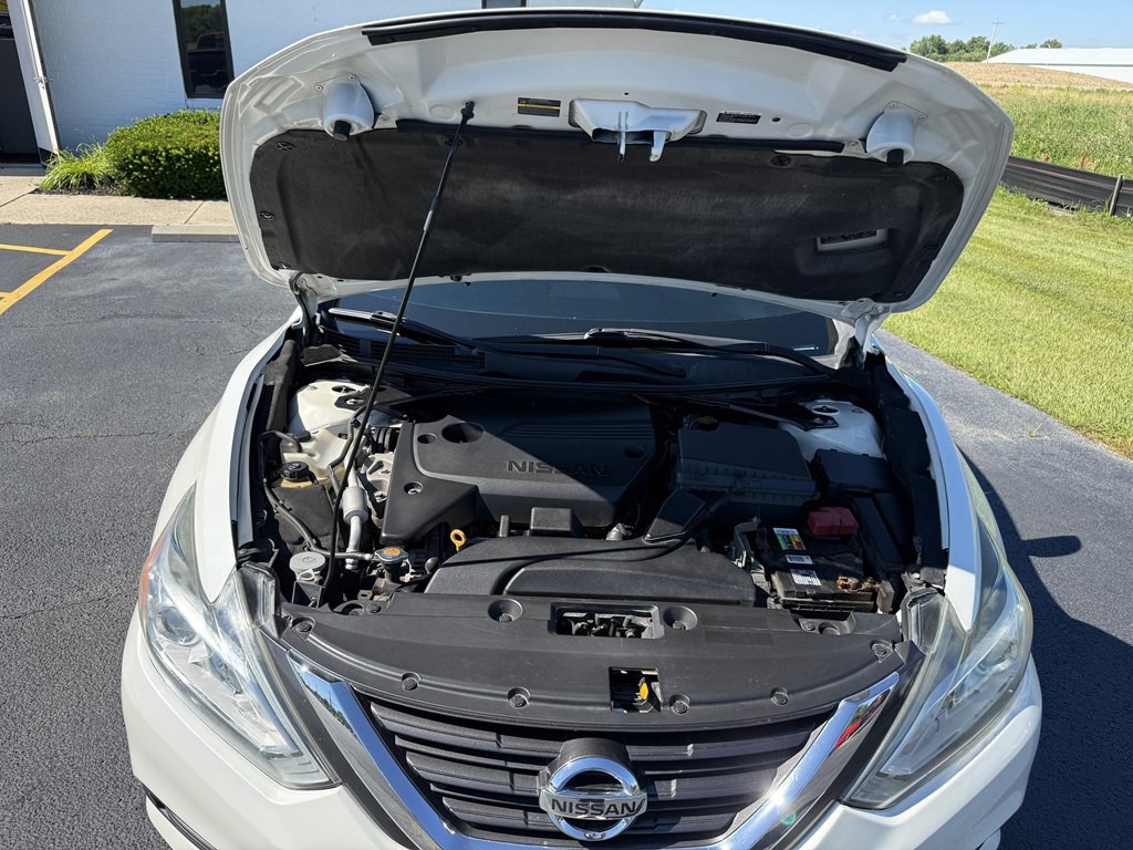 2016 Nissan Altima Image 20