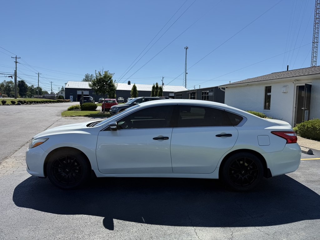 2016 Nissan Altima Image 21