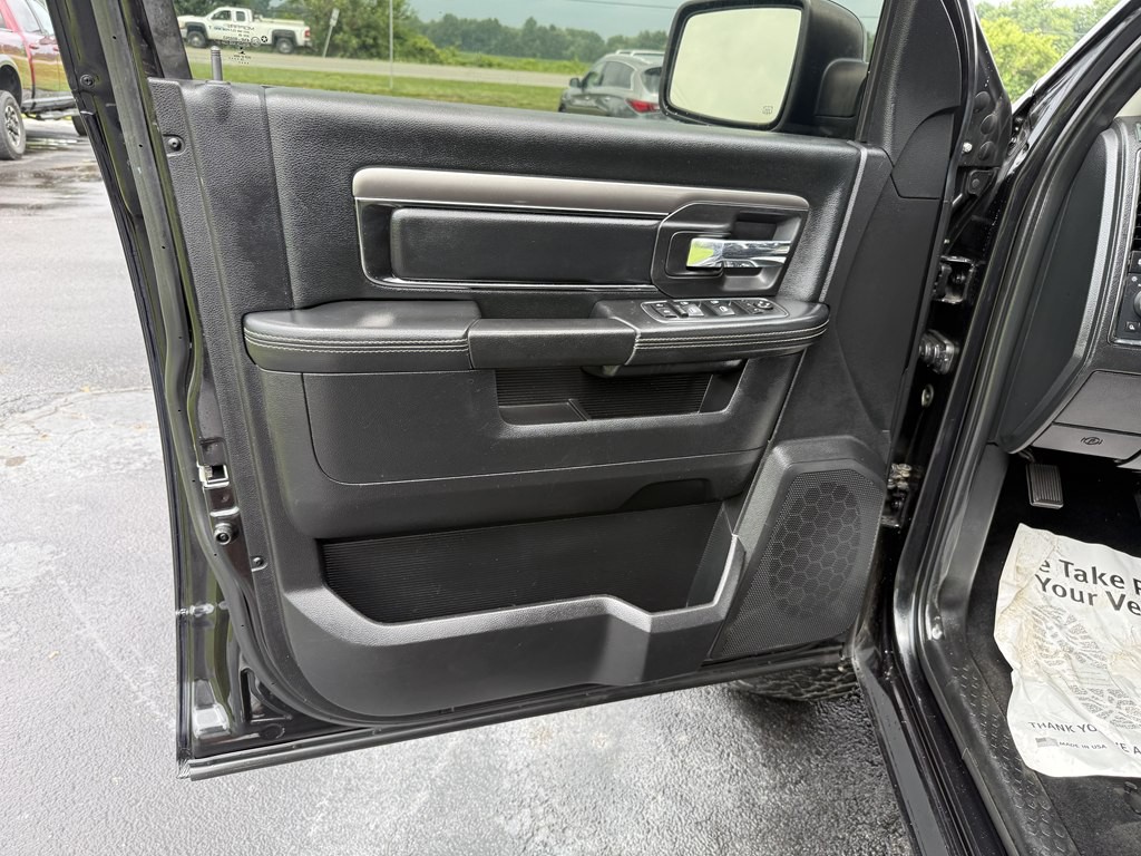 2016 RAM 1500 Image 15