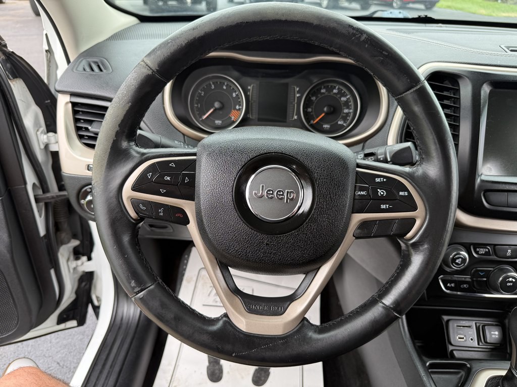 2015 Jeep Cherokee Image 10