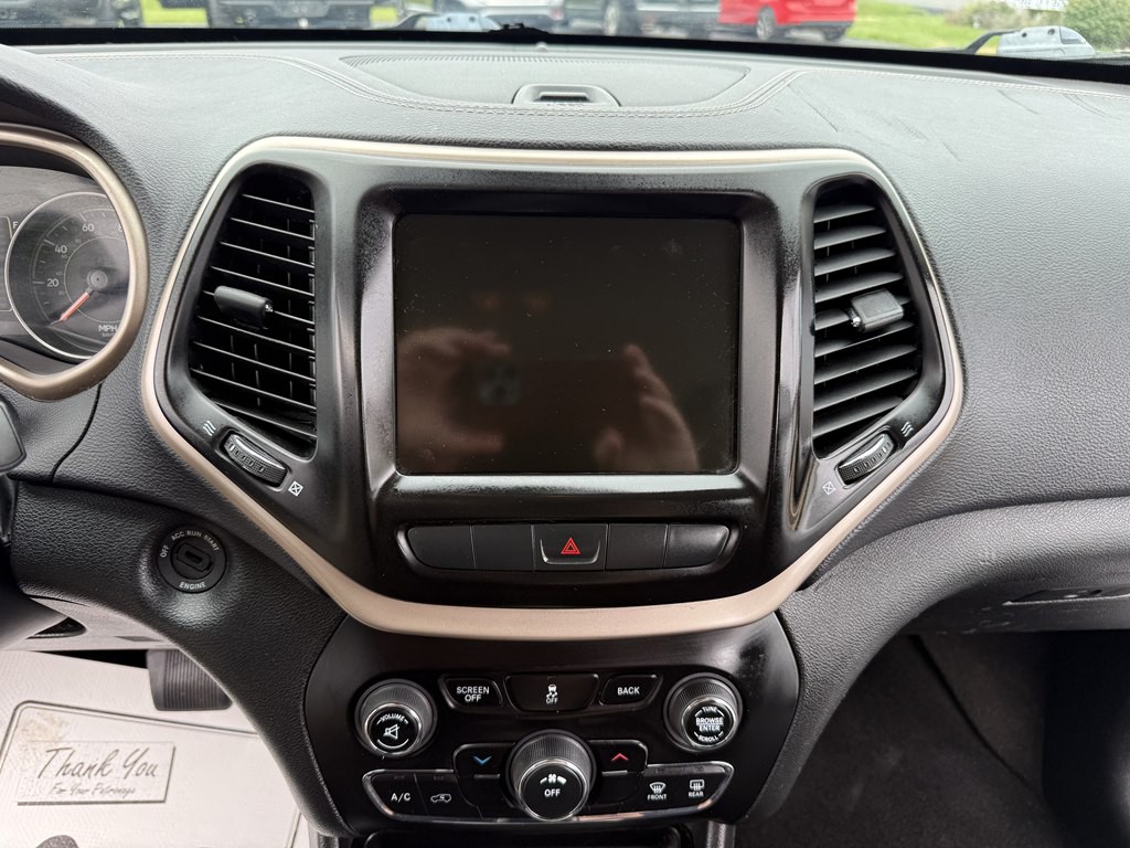 2015 Jeep Cherokee Image 11