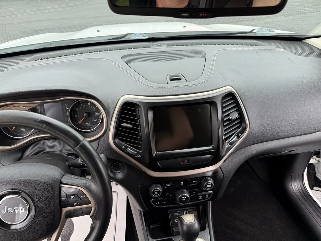 2015 Jeep Cherokee Image 13