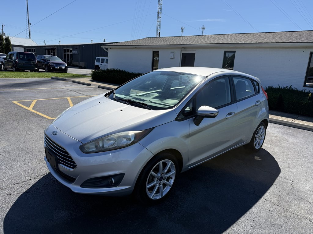 2015 Ford Fiesta Image 2