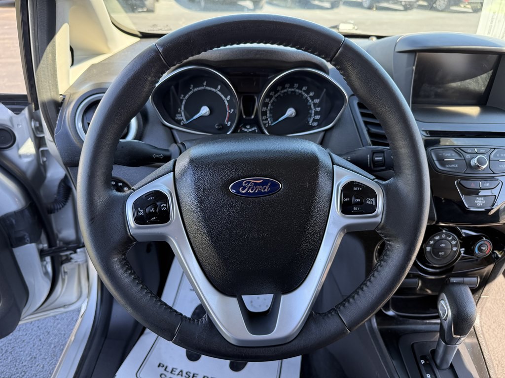 2015 Ford Fiesta Image 10