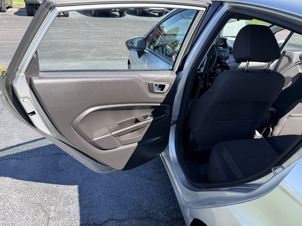 2015 Ford Fiesta Image 15