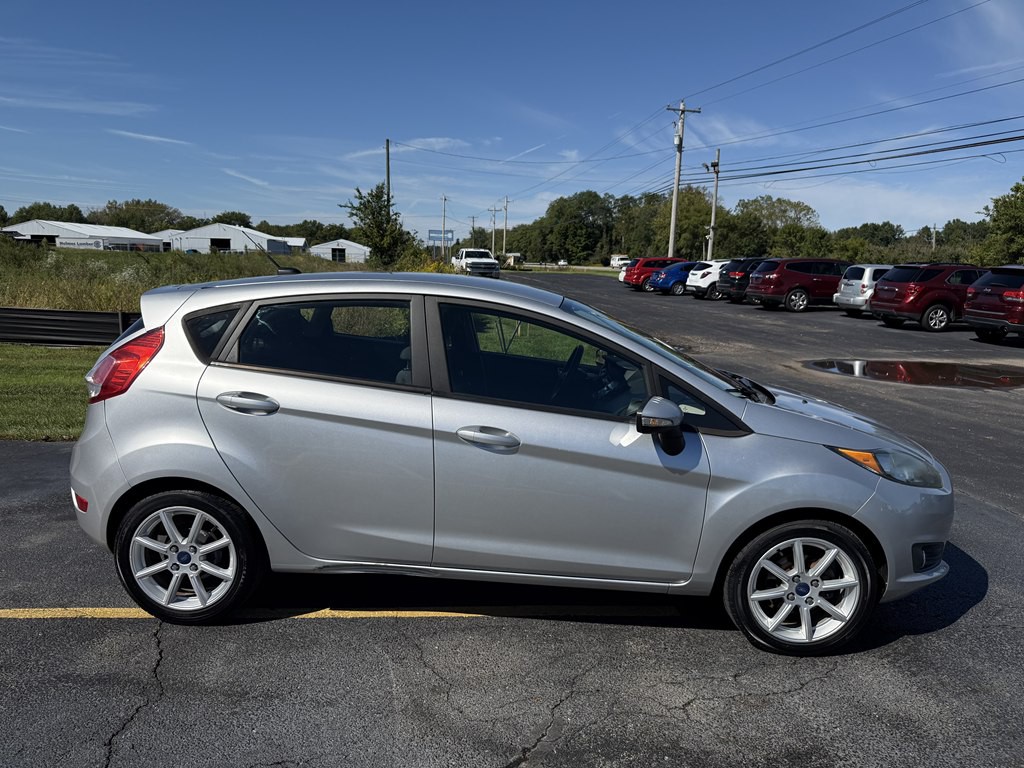 2015 Ford Fiesta Image 23