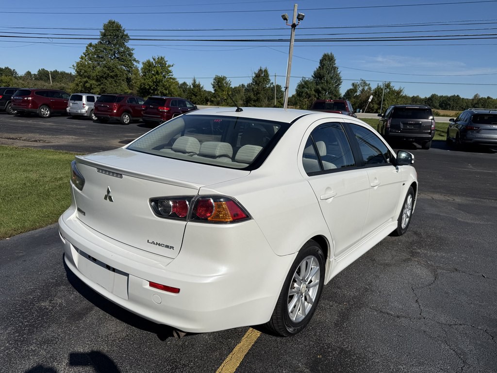 2016 Mitsubishi Lancer Image 4