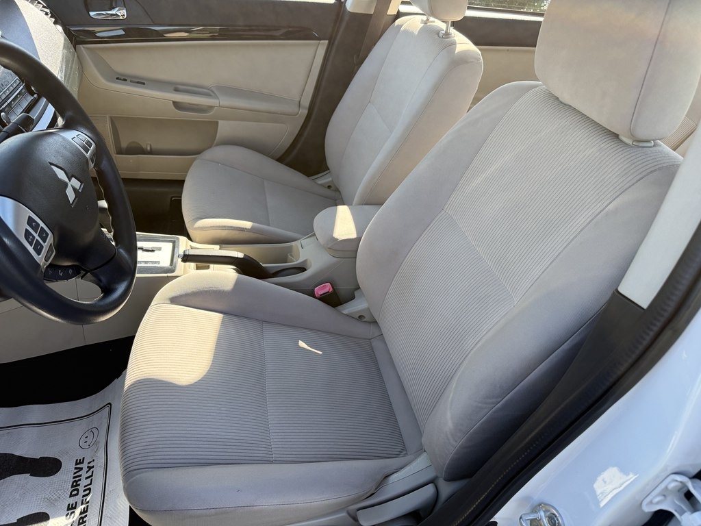 2016 Mitsubishi Lancer Image 6