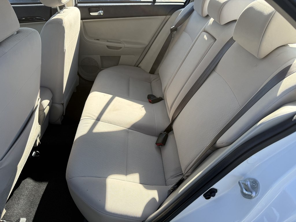 2016 Mitsubishi Lancer Image 7