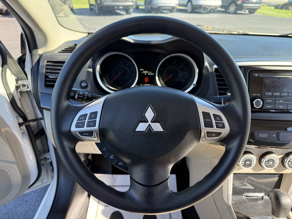 2016 Mitsubishi Lancer Image 10