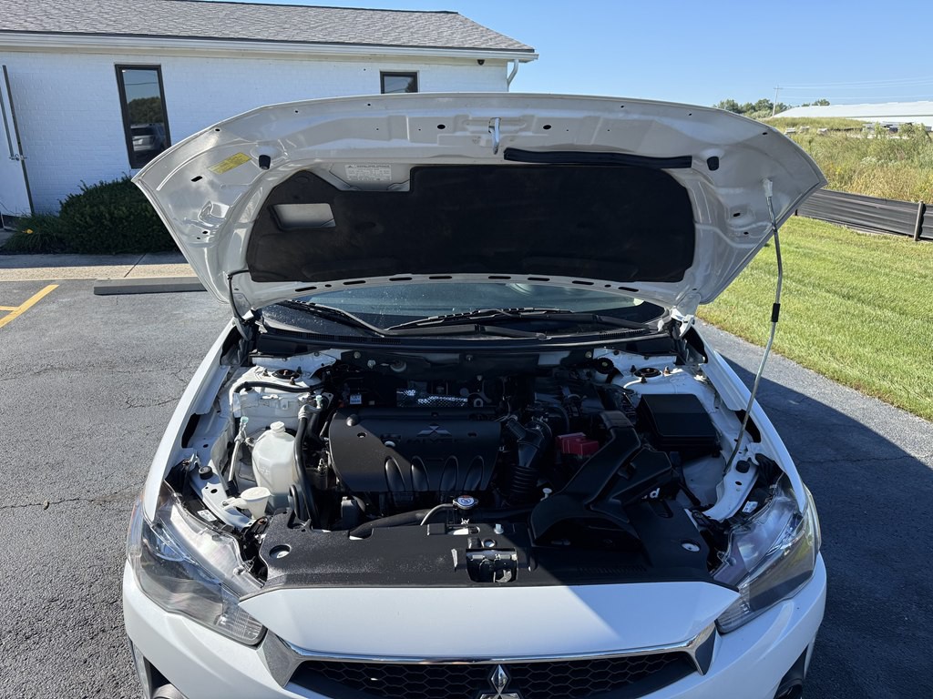 2016 Mitsubishi Lancer Image 19