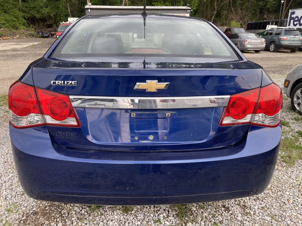 2012 Chevrolet Cruze Image 2