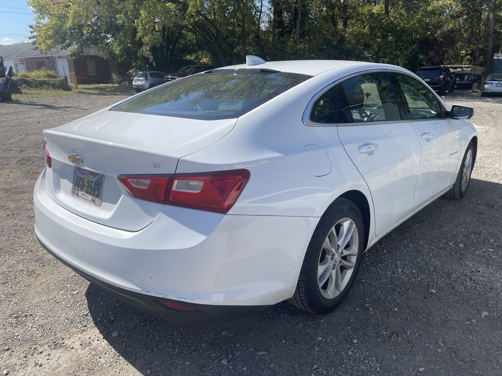 2018 Chevrolet Malibu Image 4