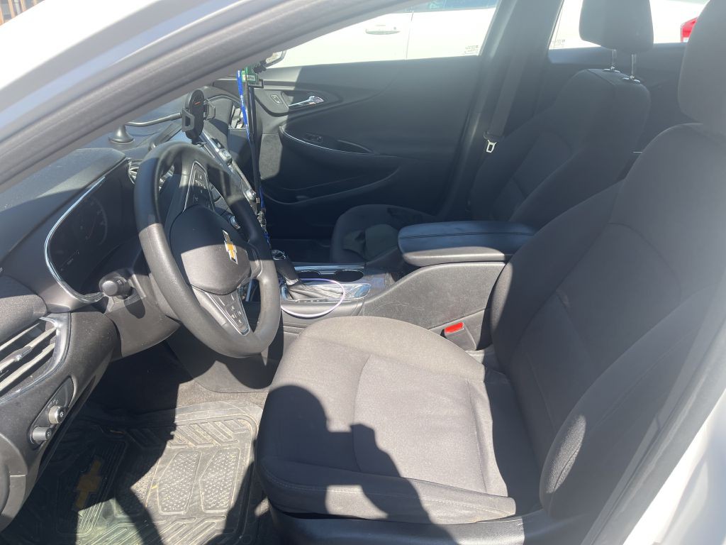 2018 Chevrolet Malibu Image 9