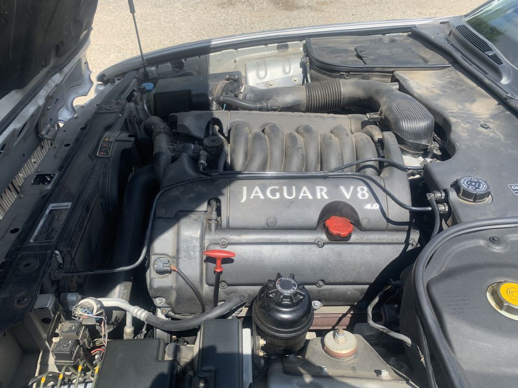 2001 Jaguar XJ Image 7