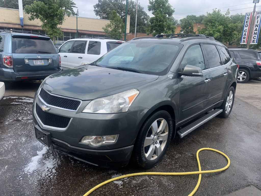2011 Chevrolet Traverse Image 3